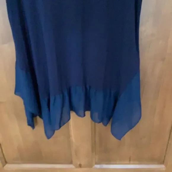 KIM & CAMI Navy Blue Top - Picture 4 of 10